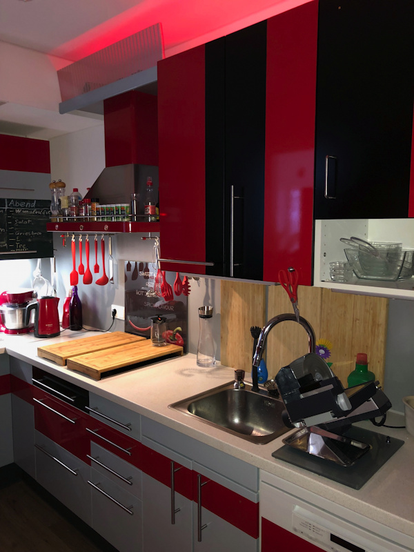 rote Küche.jpg